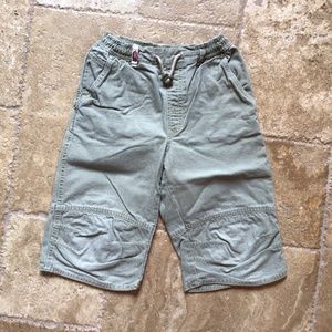 H & M boys shorts size 5/6 yr